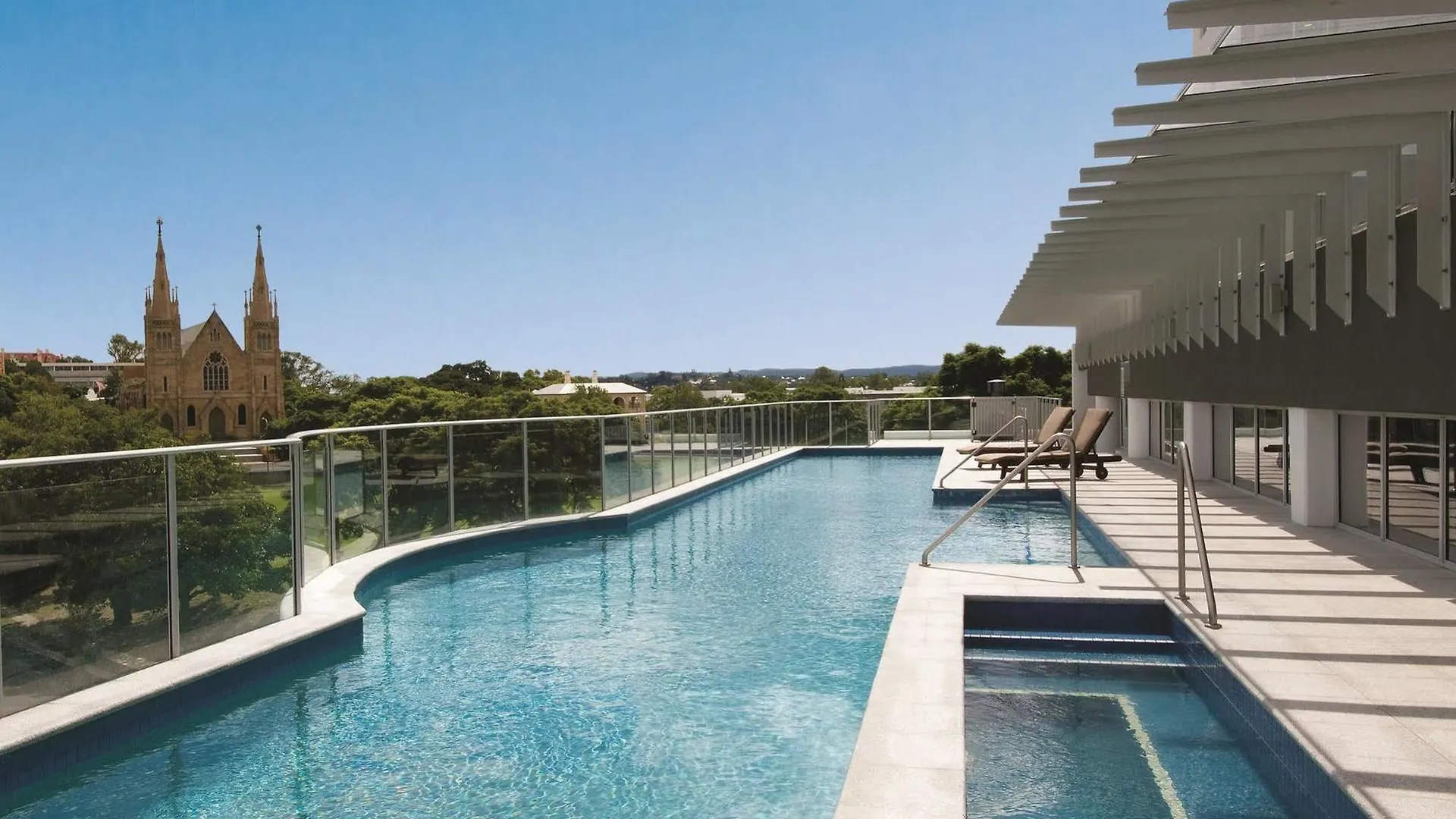 Oaks Ipswich Aspire Suites Australia
