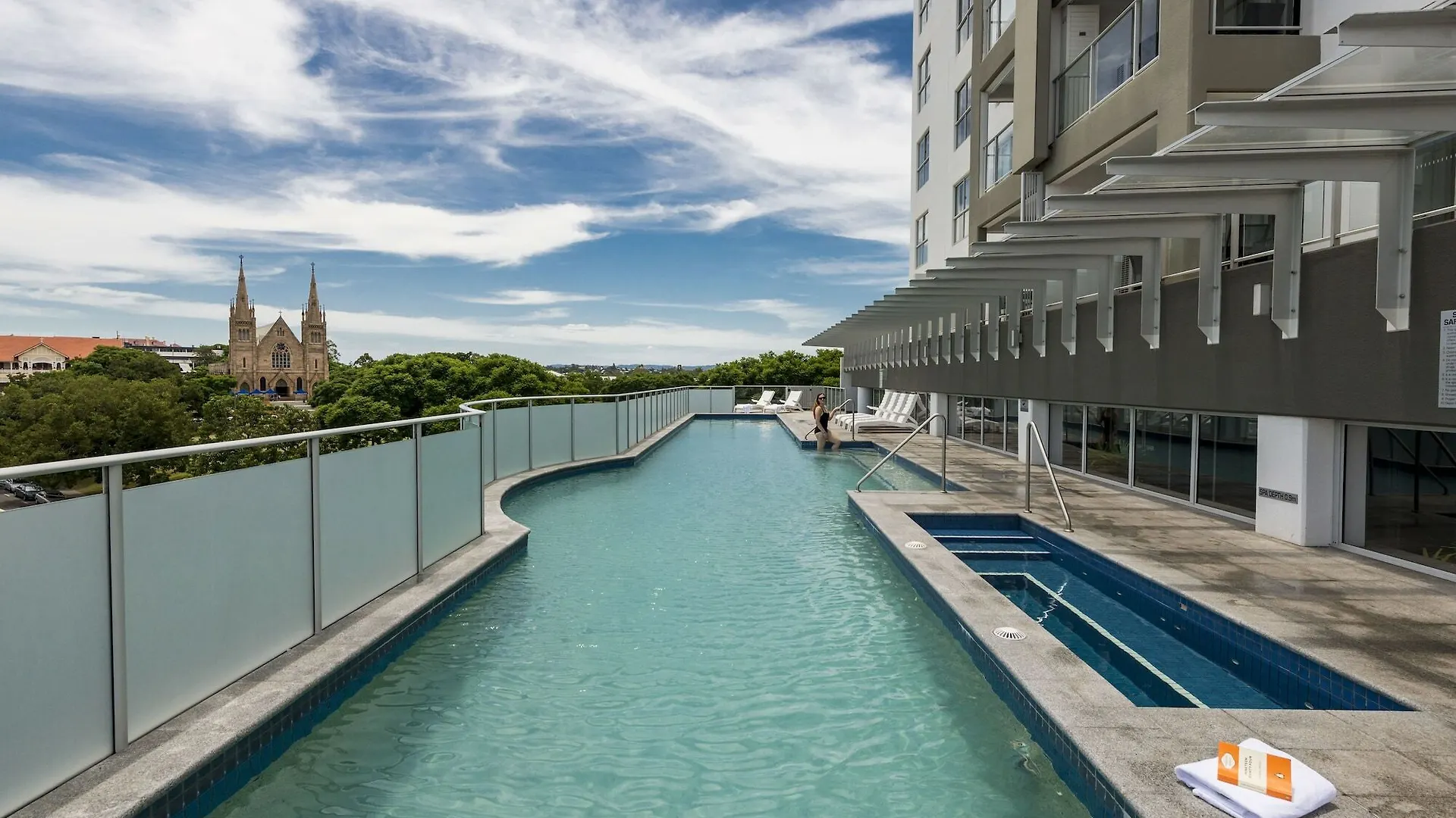 Oaks Ipswich Aspire Suites Australia